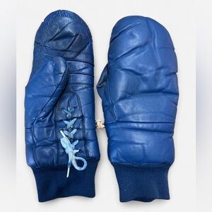 Vintage 1960’s-70’s Sunshine Mountain Lace up front Cowhide Leather Mittens